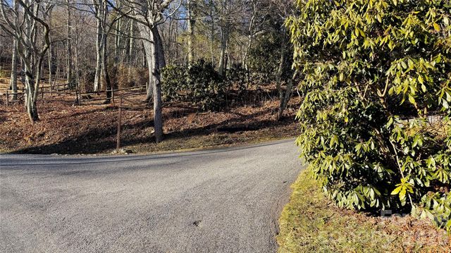 114 Eagle View Circle, Waynesville, NC 28786