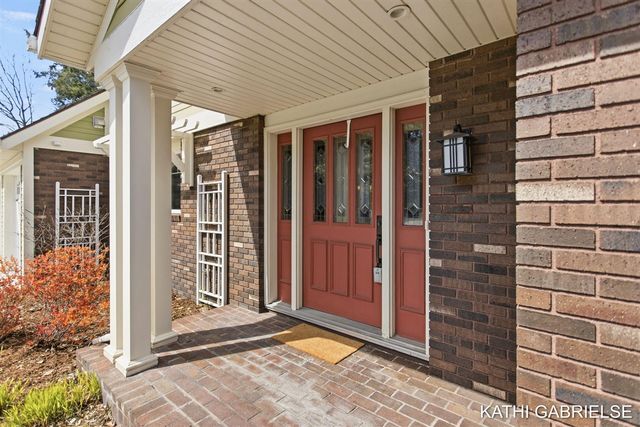 18886 Greenwood Court, Spring Lake, MI 49456