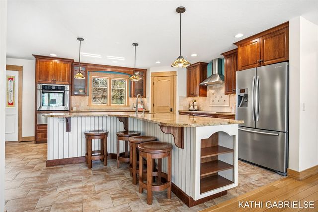18886 Greenwood Court, Spring Lake, MI 49456