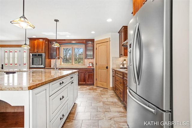 18886 Greenwood Court, Spring Lake, MI 49456