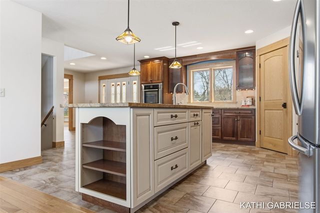 18886 Greenwood Court, Spring Lake, MI 49456