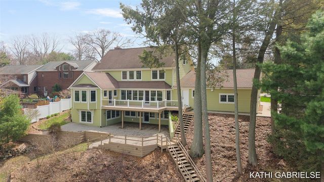 18886 Greenwood Court, Spring Lake, MI 49456