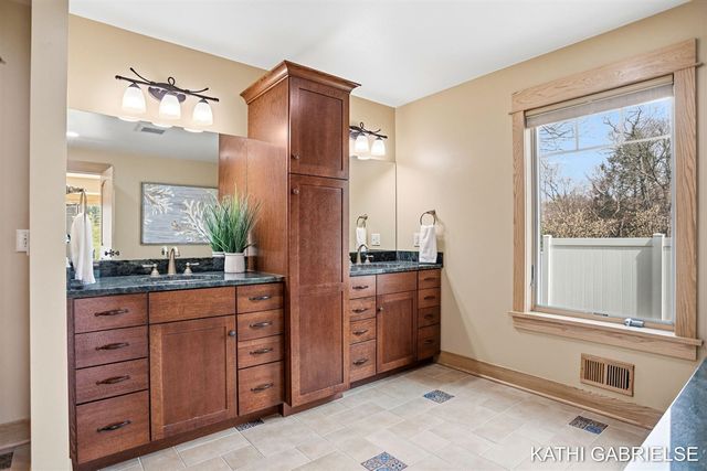 18886 Greenwood Court, Spring Lake, MI 49456