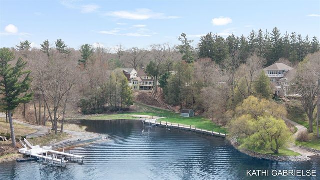18886 Greenwood Court, Spring Lake, MI 49456