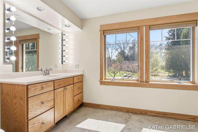 18886 Greenwood Court, Spring Lake, MI 49456