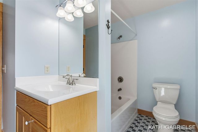 18886 Greenwood Court, Spring Lake, MI 49456