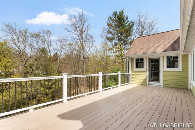 18886 Greenwood Court, Spring Lake, MI 49456