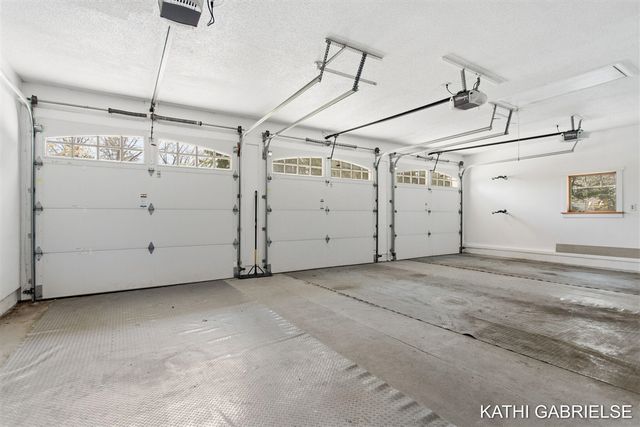 18886 Greenwood Court, Spring Lake, MI 49456