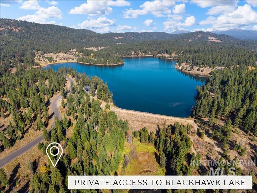 1064 Blackhawk Lake Dr, McCall, ID 83638 photo 2