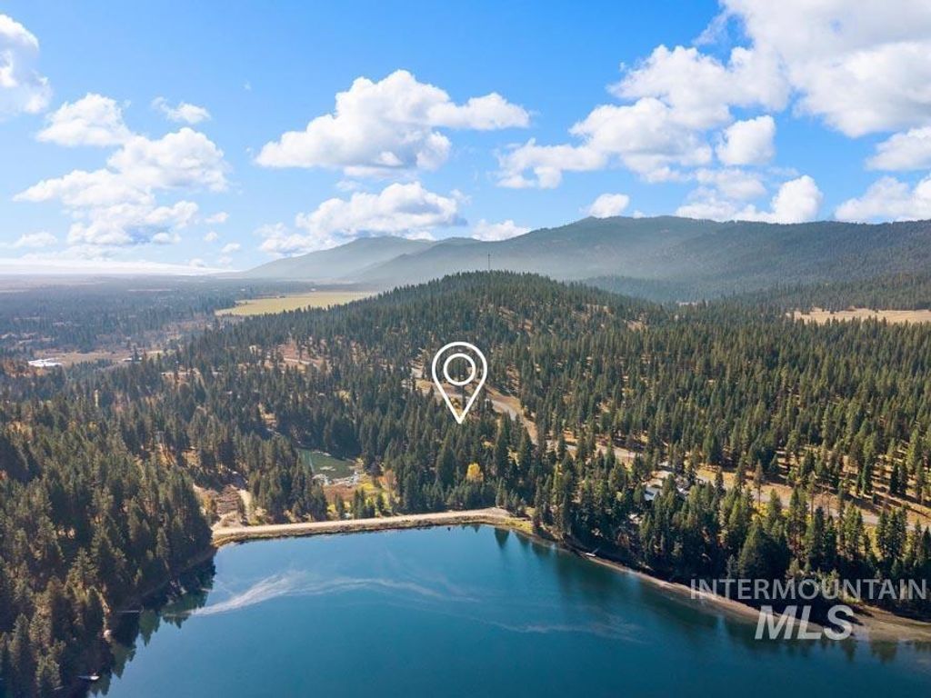 1064 Blackhawk Lake Dr, McCall, ID 83638 photo 4