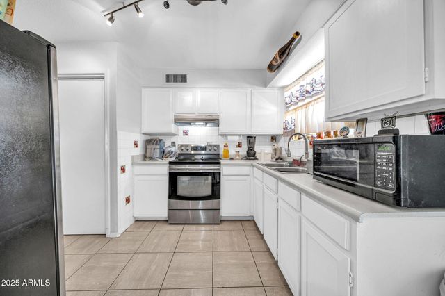 7629 W OSBORN Road, Phoenix, AZ 85033