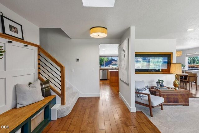 61211 Mount Vista Drive, Bend, OR 97702