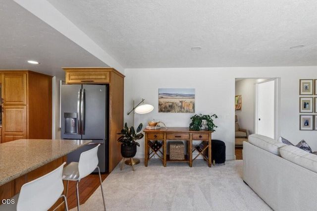 61211 Mount Vista Drive, Bend, OR 97702