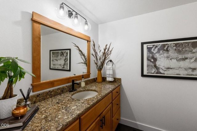 61211 Mount Vista Drive, Bend, OR 97702