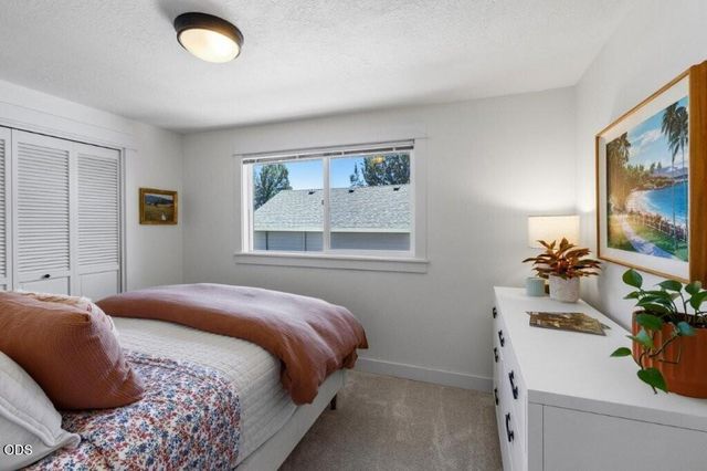 61211 Mount Vista Drive, Bend, OR 97702