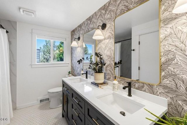 61211 Mount Vista Drive, Bend, OR 97702