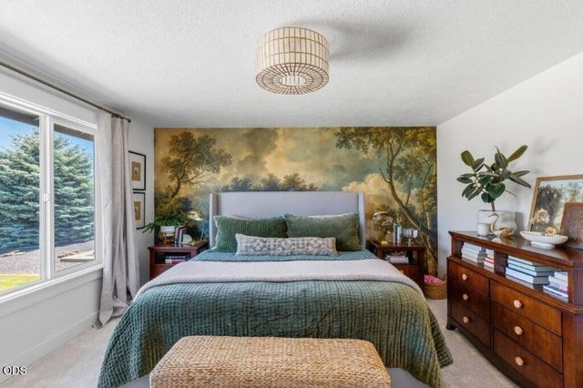 61211 Mount Vista Drive, Bend, OR 97702