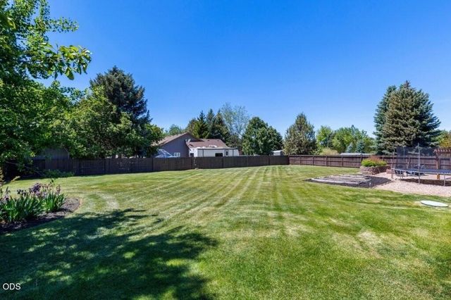 61211 Mount Vista Drive, Bend, OR 97702