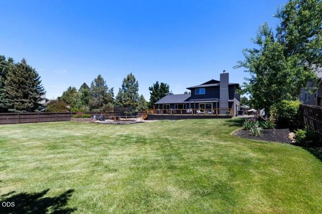 61211 Mount Vista Drive, Bend, OR 97702