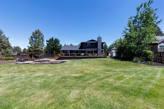 61211 Mount Vista Drive, Bend, OR 97702