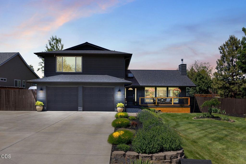 61211 Mount Vista Drive, Bend, OR 97702