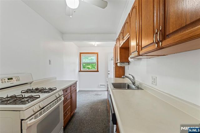 195 Newark Pompton Turnpike, Wayne, NJ 07470