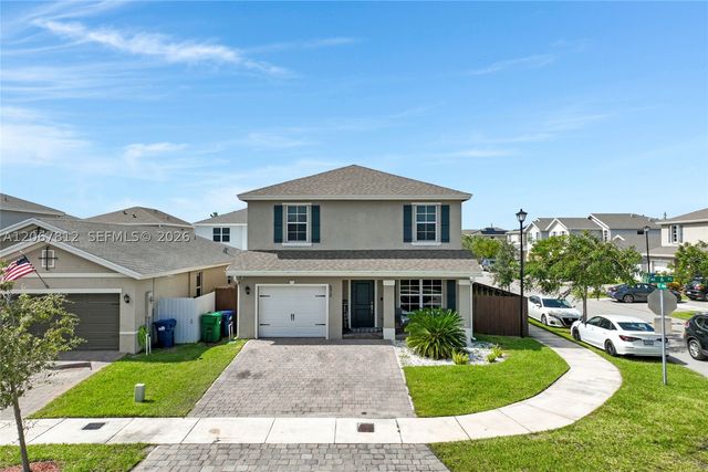 572 NE 6th Pl, Homestead, FL 33034