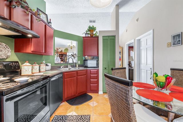 624 MCKINLEY COURT, Kissimmee, FL 34758