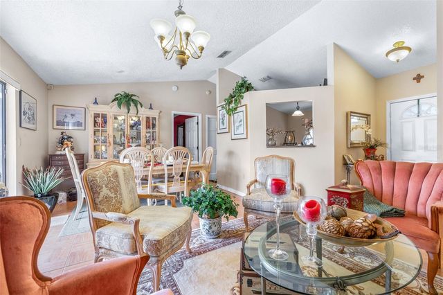 624 MCKINLEY COURT, Kissimmee, FL 34758