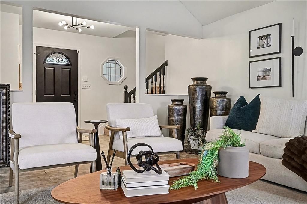 320 NW Palmer Street, Blue Springs, MO 64014