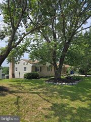 17 JANE LN, Carlisle, PA 17013