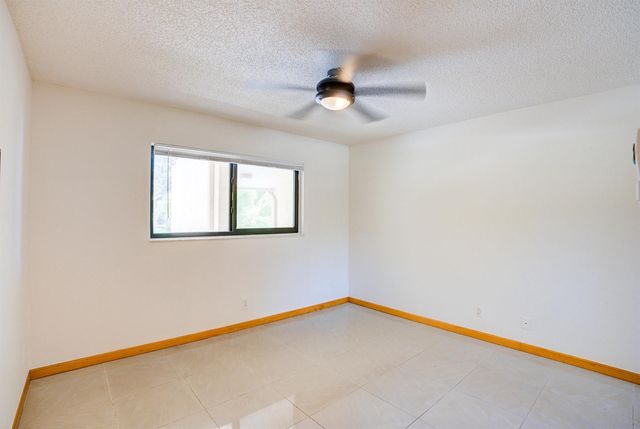4491 Crystal Lake Drive 201a, Pompano Beach, FL 33064