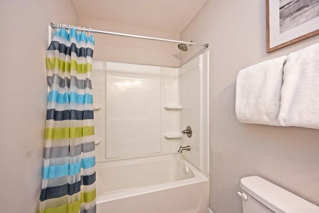 5871 Parkview Lane, Miami Twp, OH 45150