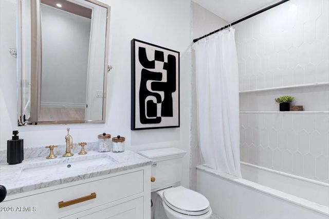 5340 N 32nd Place, Phoenix, AZ 85018