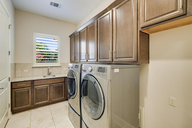 112 Bisset CT, Austin, TX 78738
