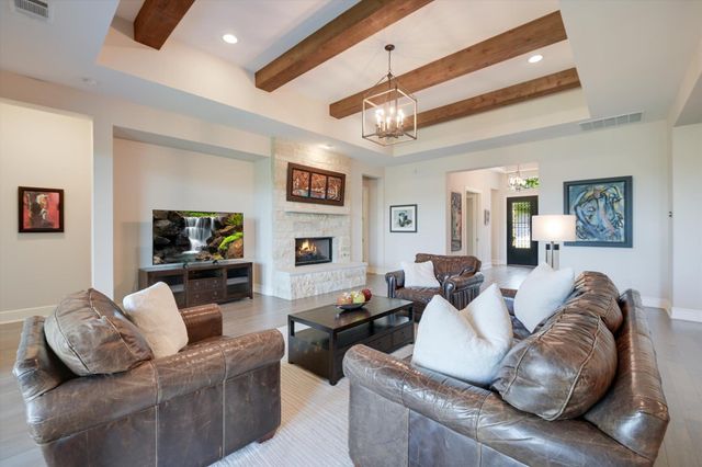 112 Bisset CT, Austin, TX 78738