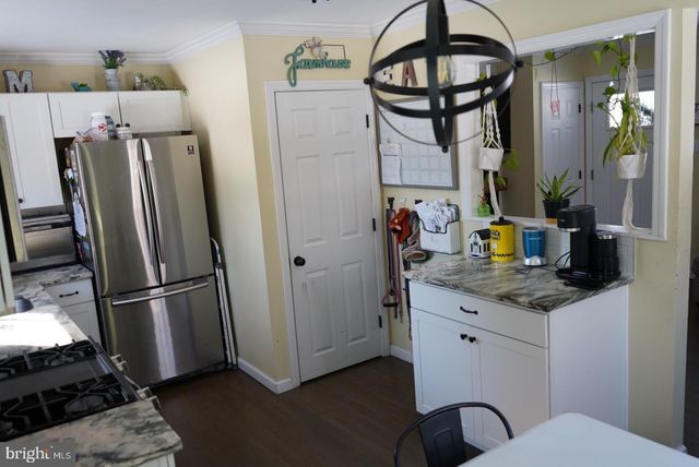 400 WOODLAWN AVE, Williamstown, NJ 08094