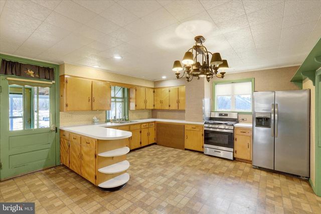 6217 ANTHONY HWY, Waynesboro, PA 17268