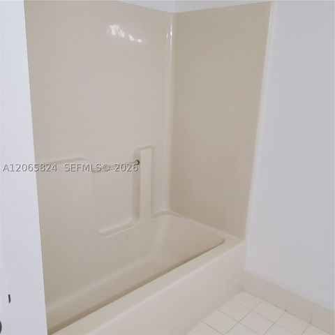 9909 Westwood Dr 12-1, Tamarac, FL 33321