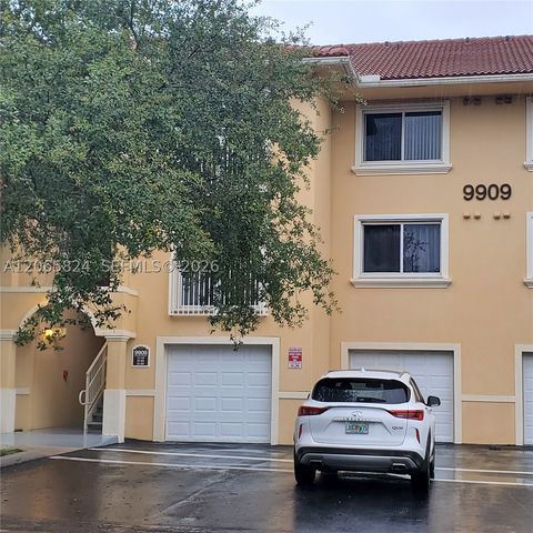 9909 Westwood Dr 12-1, Tamarac, FL 33321
