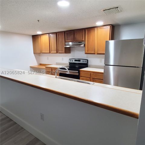 9909 Westwood Dr 12-1, Tamarac, FL 33321