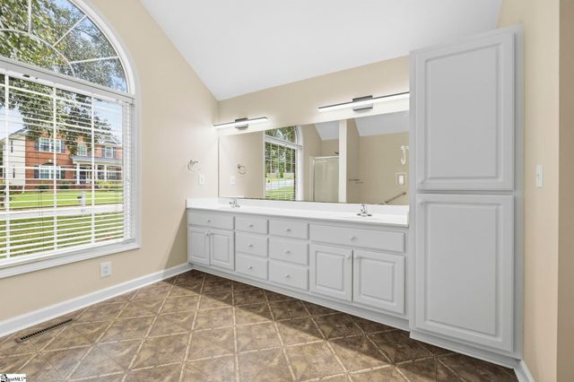 4 Plum Creek Lane, Greenville, SC 29607