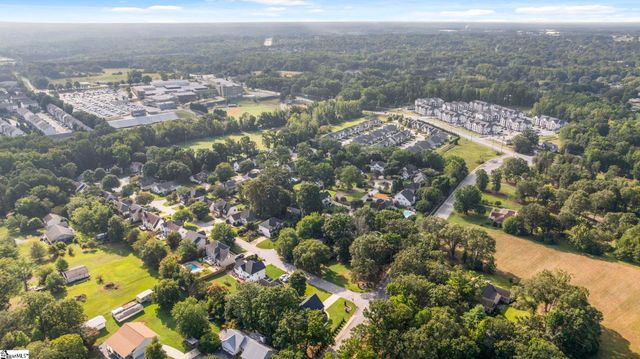 4 Plum Creek Lane, Greenville, SC 29607