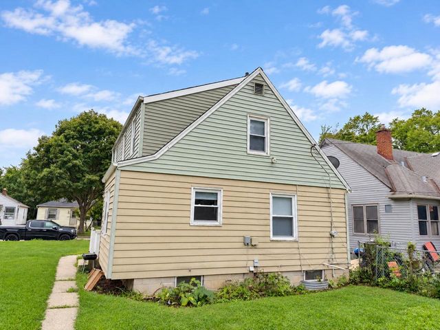 4226 W Courtland AVENUE, Milwaukee, WI 53209