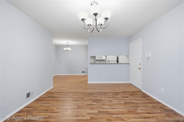 11810 Ina Drive 70, Sterling Heights, MI 48312