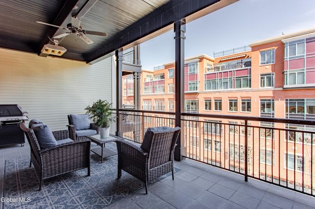 70 Railroad Place APT 405, Saratoga Springs, NY 12866