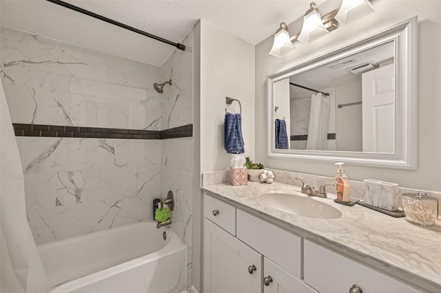 14555 Wunderlich Drive 2904, Houston, TX 77069