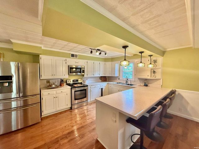 1150 E Hillsdale Road, Evansville, IN 47725