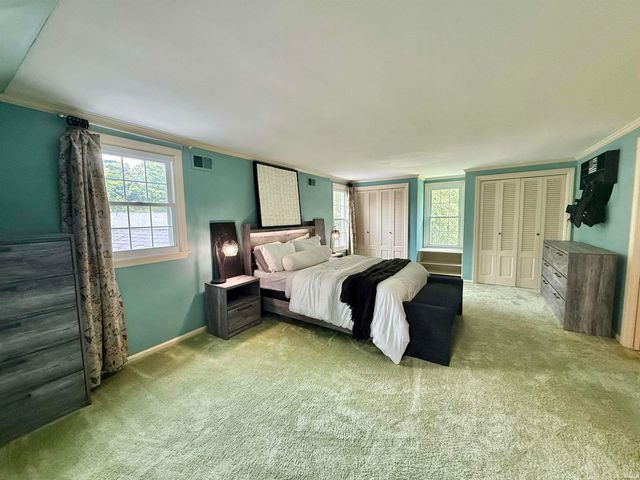 1150 E Hillsdale Road, Evansville, IN 47725