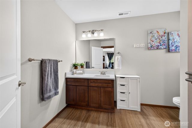 523 E Van Dam Place, Buckley, WA 98321
